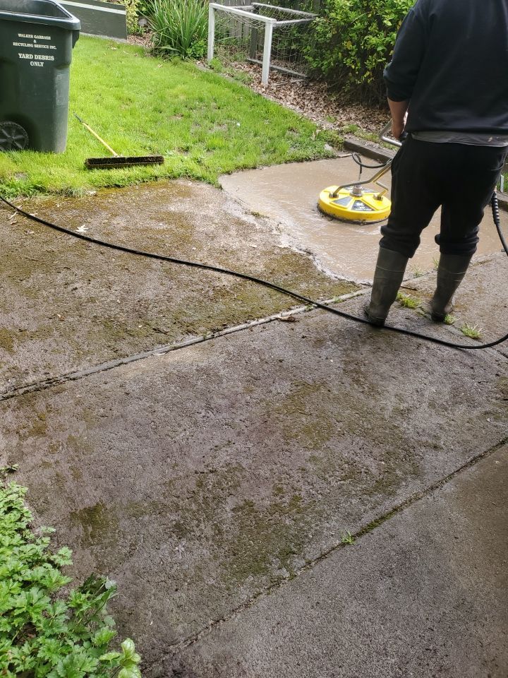 Patio Wash using Surface washer by Willamette Outdoor Wash LLC