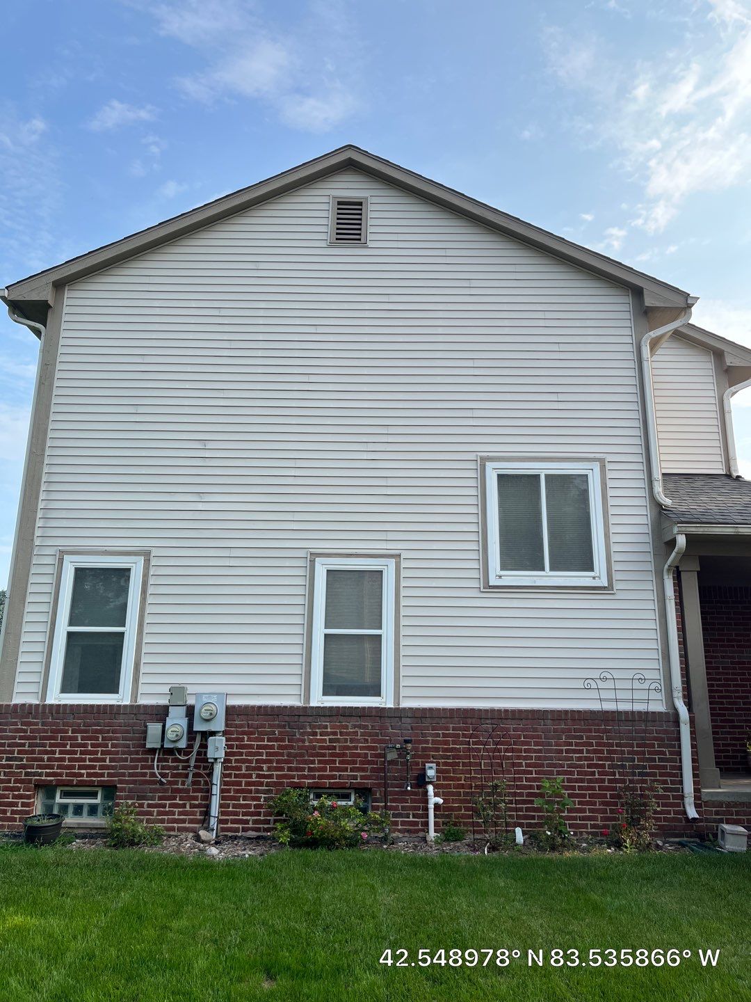 Siding Replacement using Certainteed Restoration Classic D4 by 180 Contractors