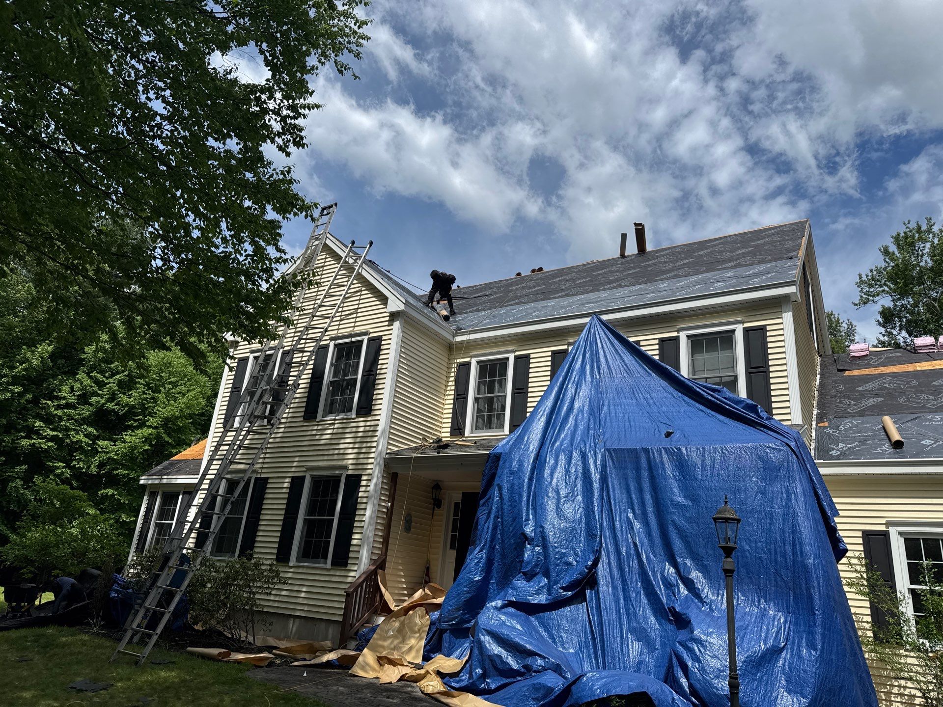 Complete Asphalt Shingle Roof Replacement for Brentwood NH Residence by Compass exteriors