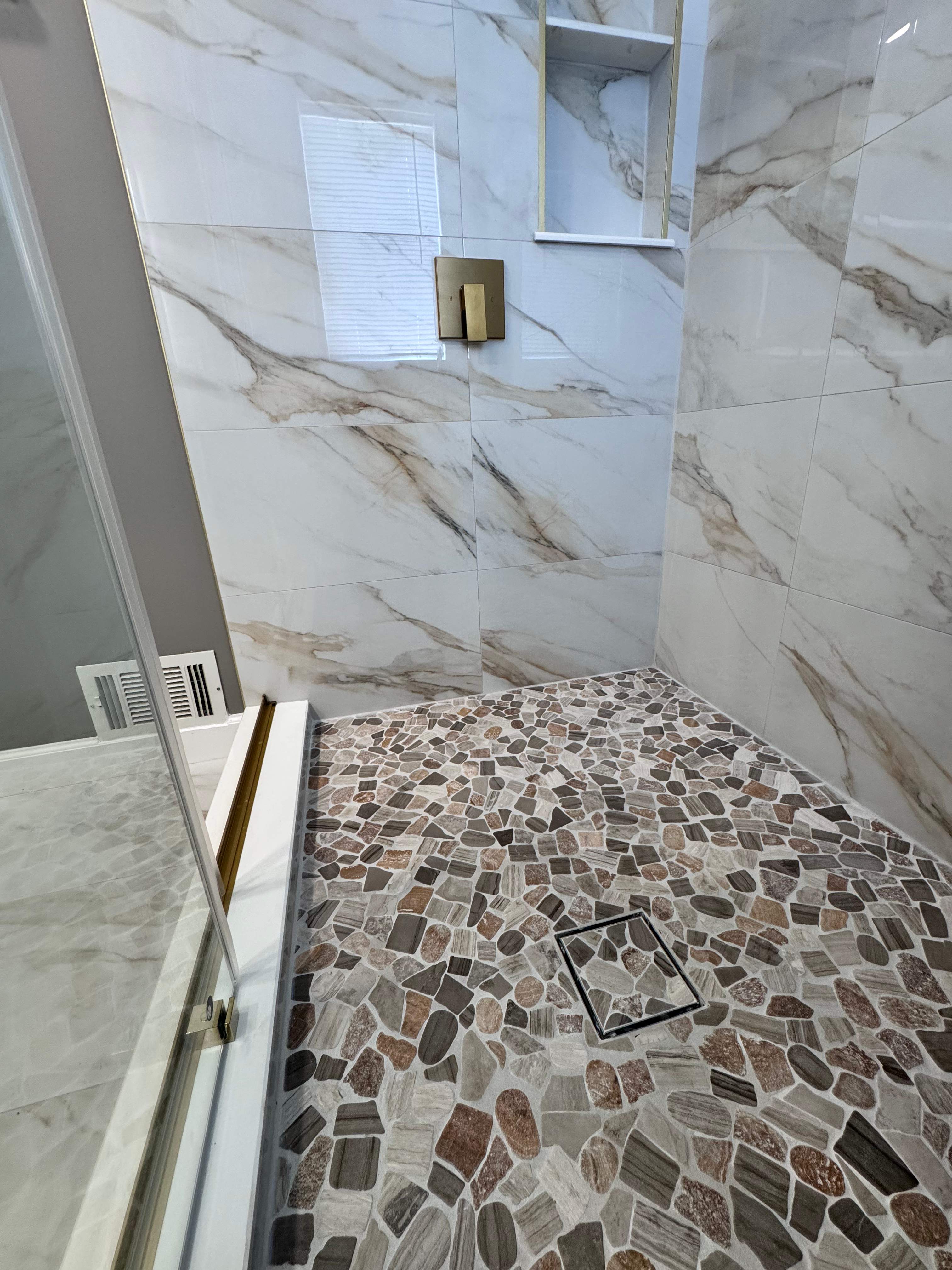 Master bathroom remodel by Prudencio