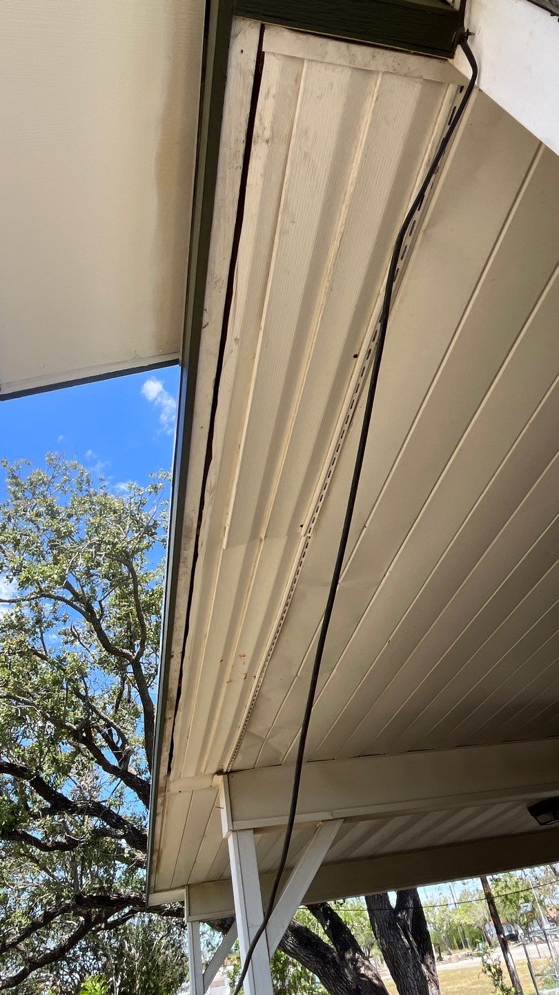 Mid-Century Bungalow by Bayfront Roofing and Construction