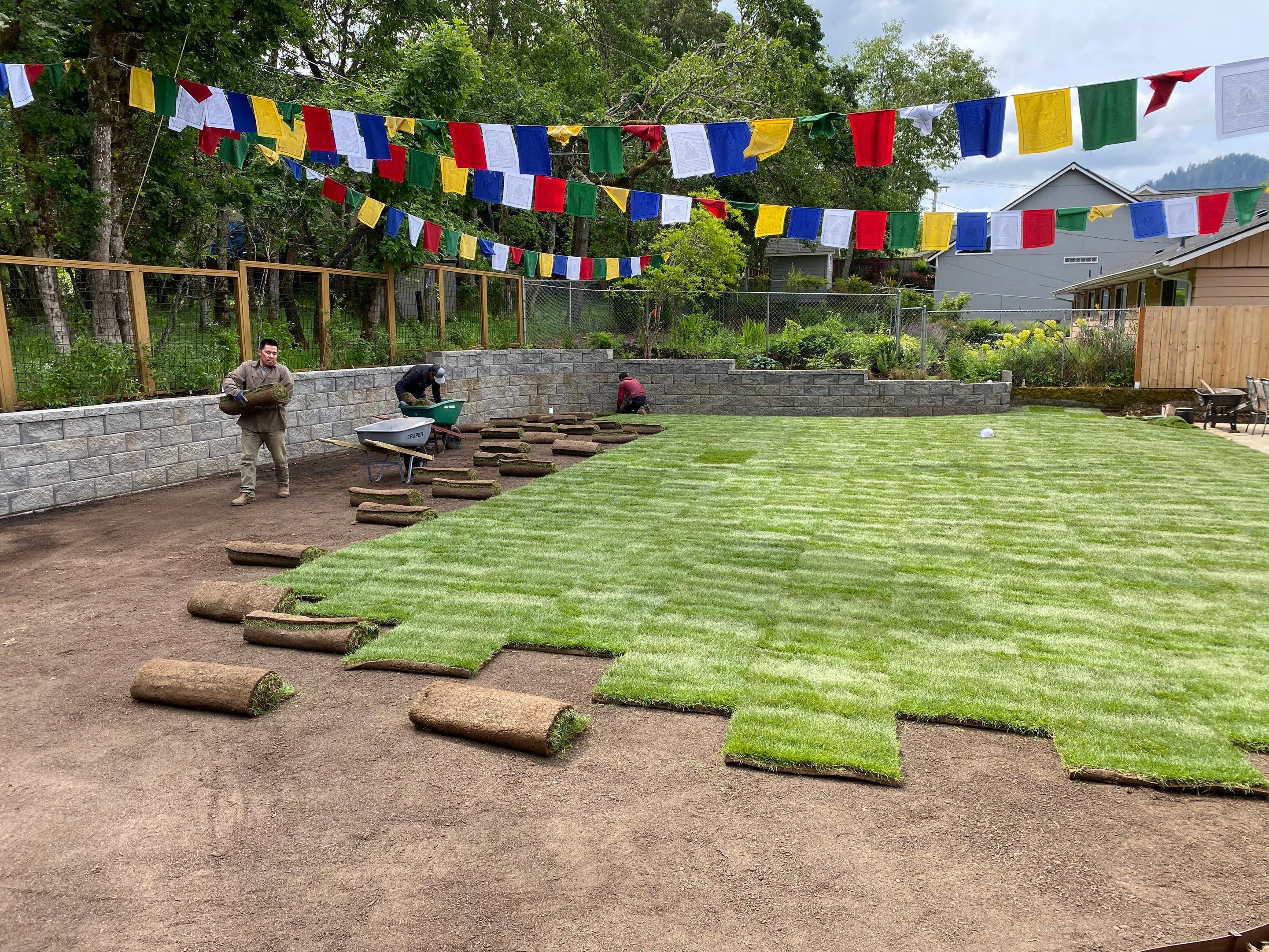 3975 - CMU & Grass Installation by MV General Construction, LLC