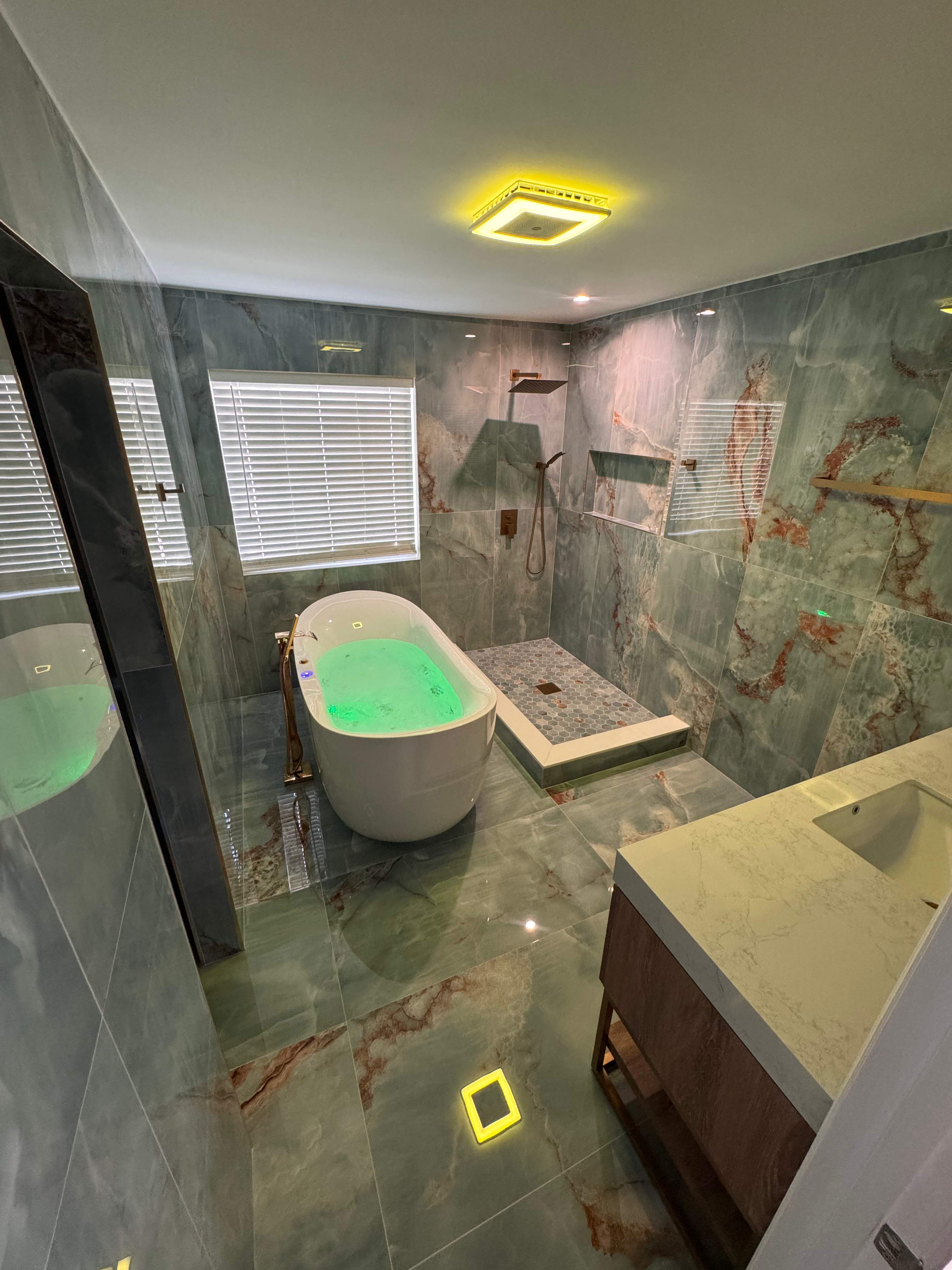 Master bathroom renovation by Prudencio