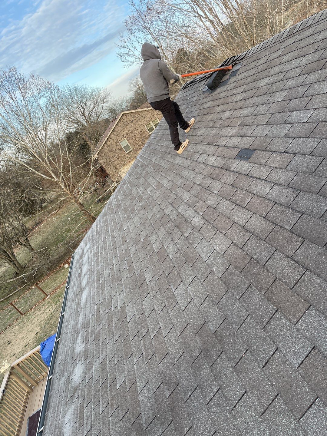 Residential Roofing Installation using Owens Corning Oakridge Roofing System by Undersun Roofing 