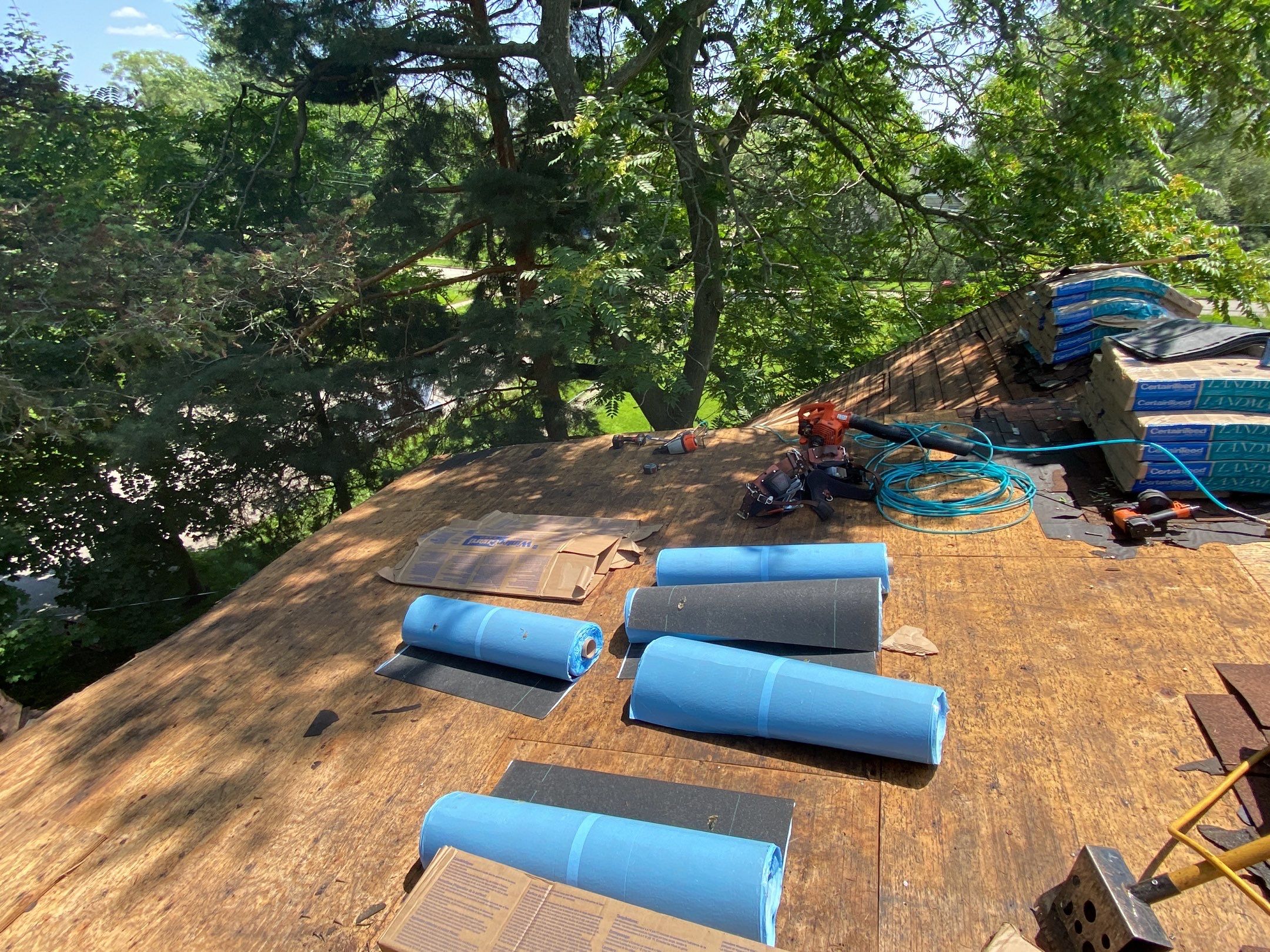 Roof Replacement using CertainTeed Landmark by 180 Contractors
