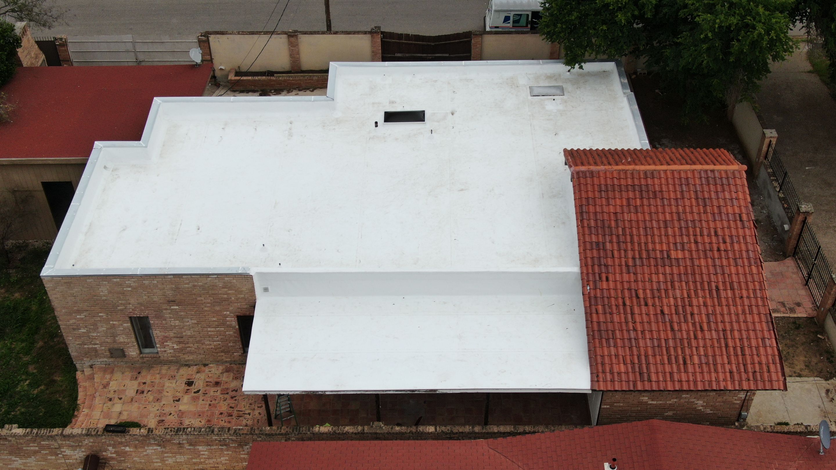 Residential Roofing Installation using Thermoplastic Polyolefin - GAF  by JM Flores Roofing & Construction, Inc