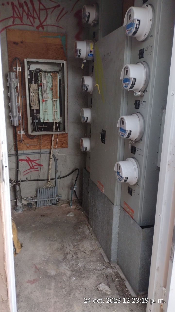 LAKE AND TENNIS VILLAS CONDO BLDG 8480 by Souffront Construction & Engineering