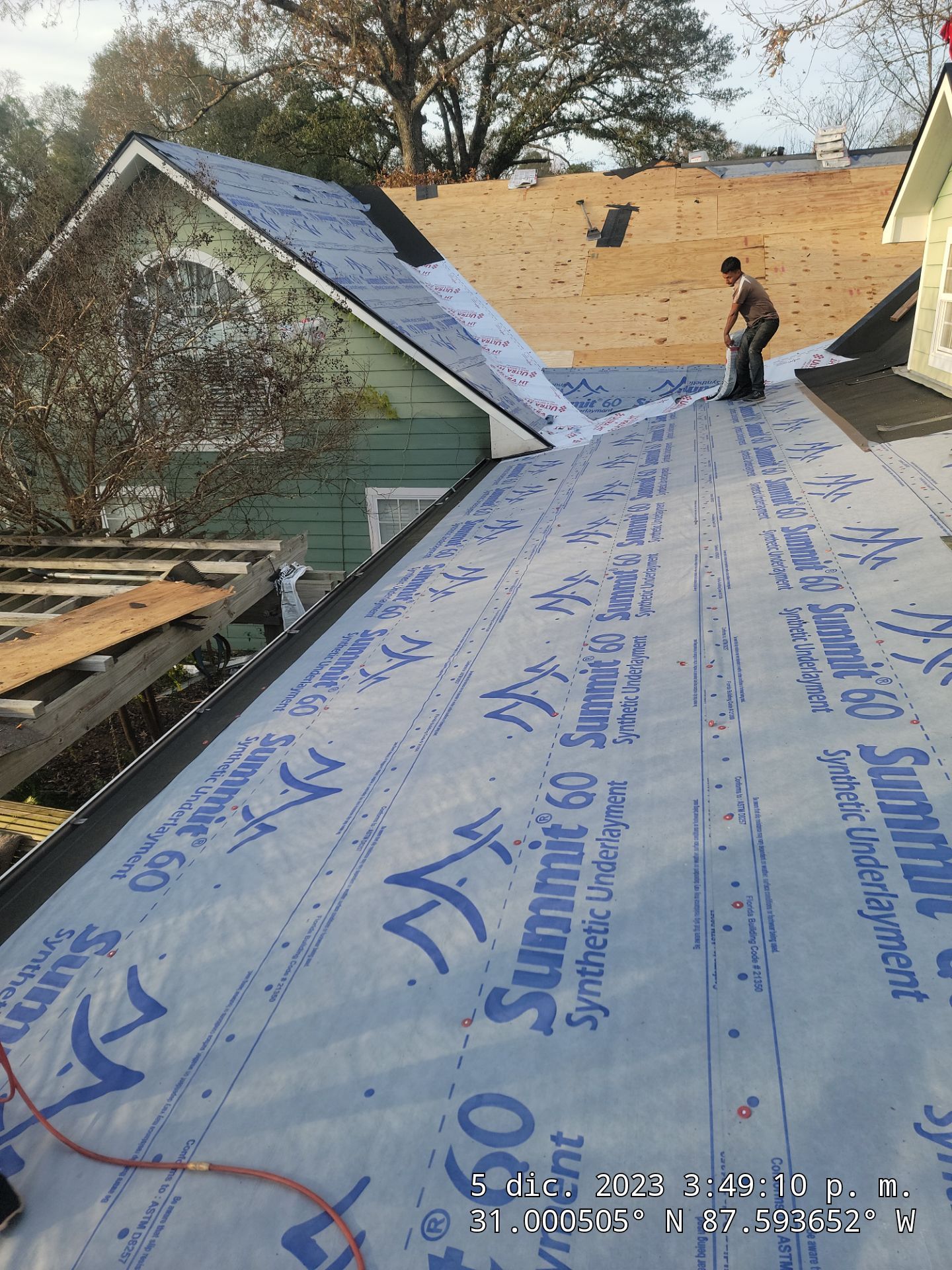 Jaye by IAM Roofing LLC