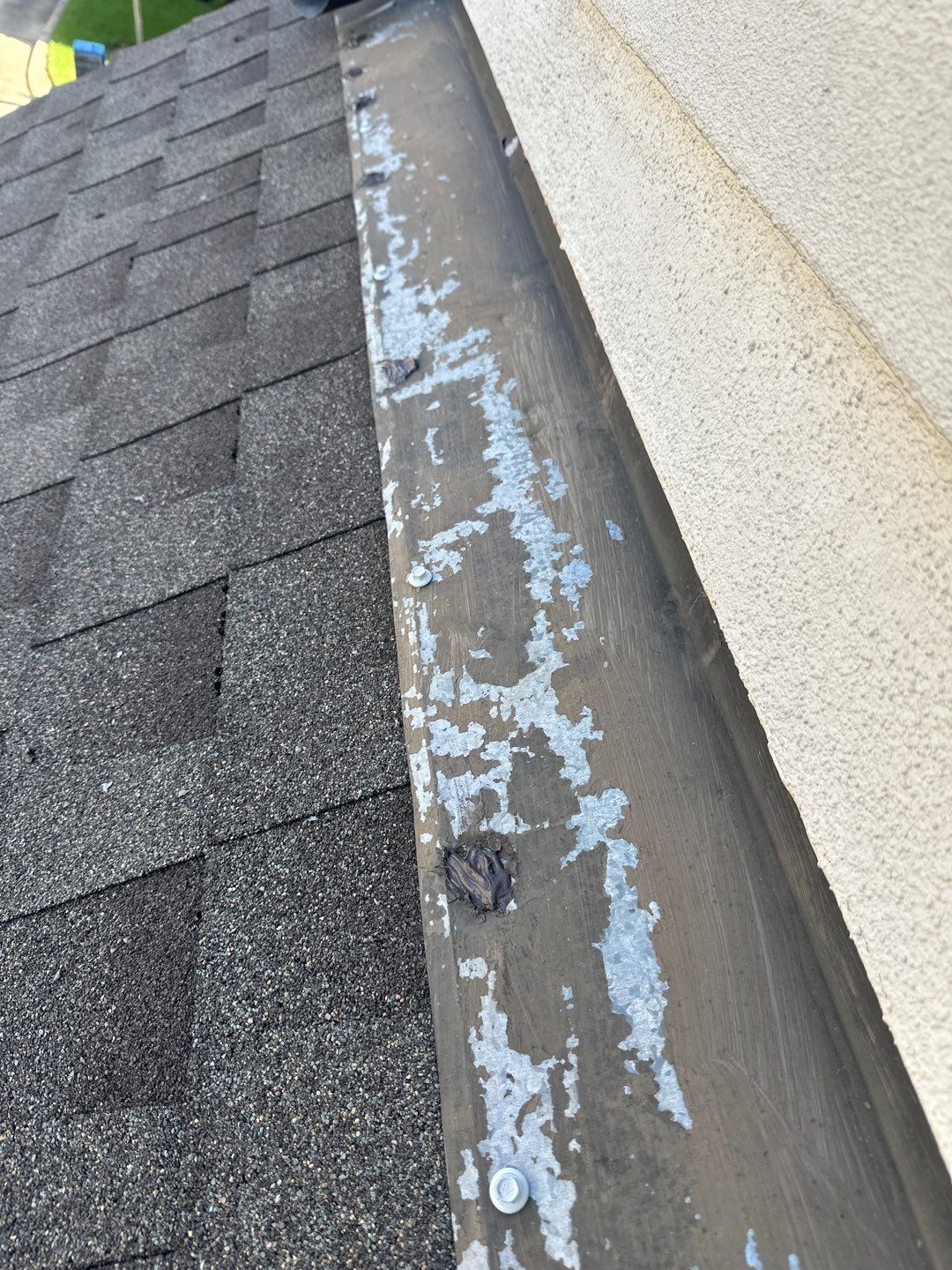 Hail Damage using Owen's Corning Duration (Lifetime) Shingles by Roof Repair Company