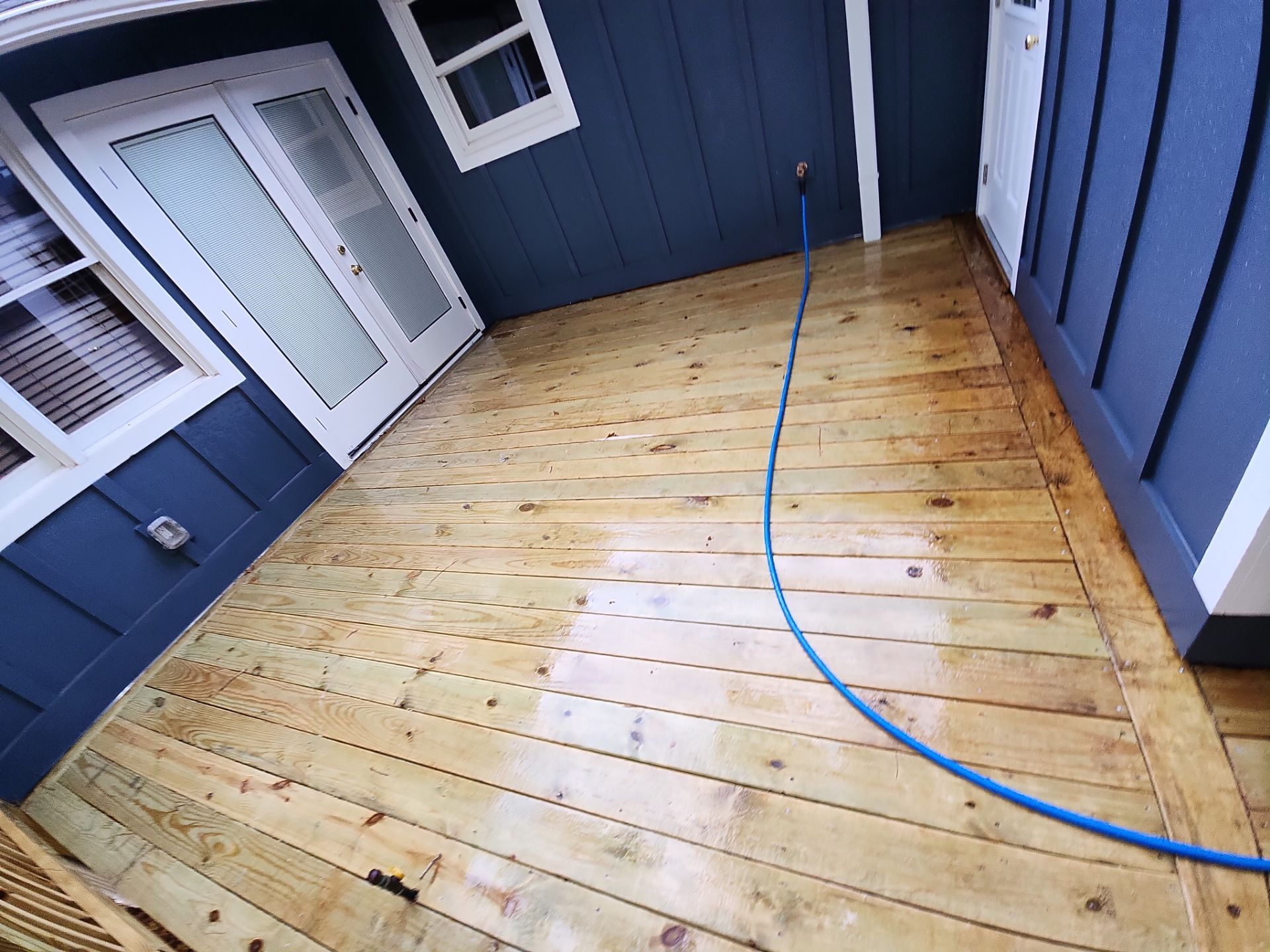 Weathered Deck using Wood Sealant by DuraSeal