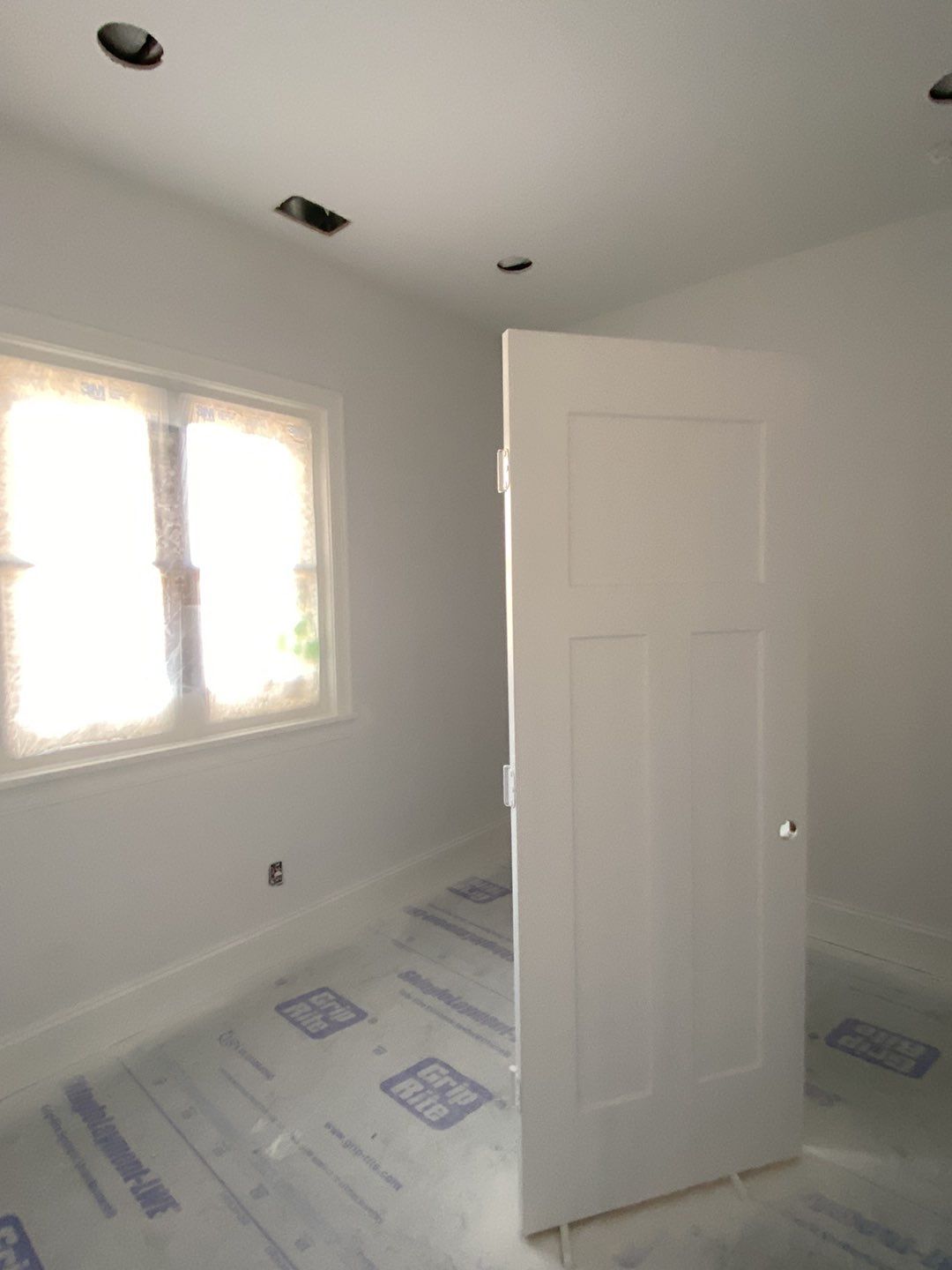 Interior Painting using Snowbound White  by EXCELLENCE | CARTO