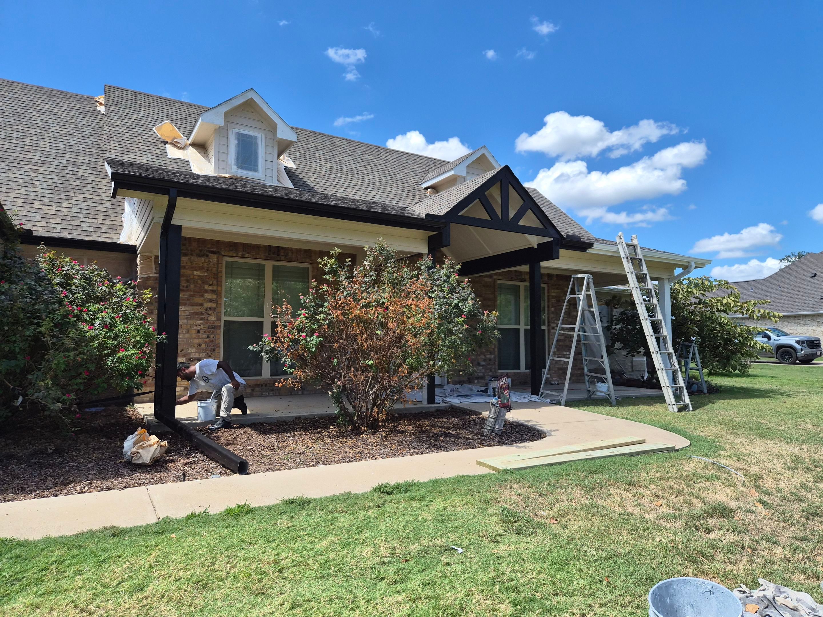 From Dated Brown to Modern Contrast: A Mineola Exterior Transformation by Quality Coats Painting