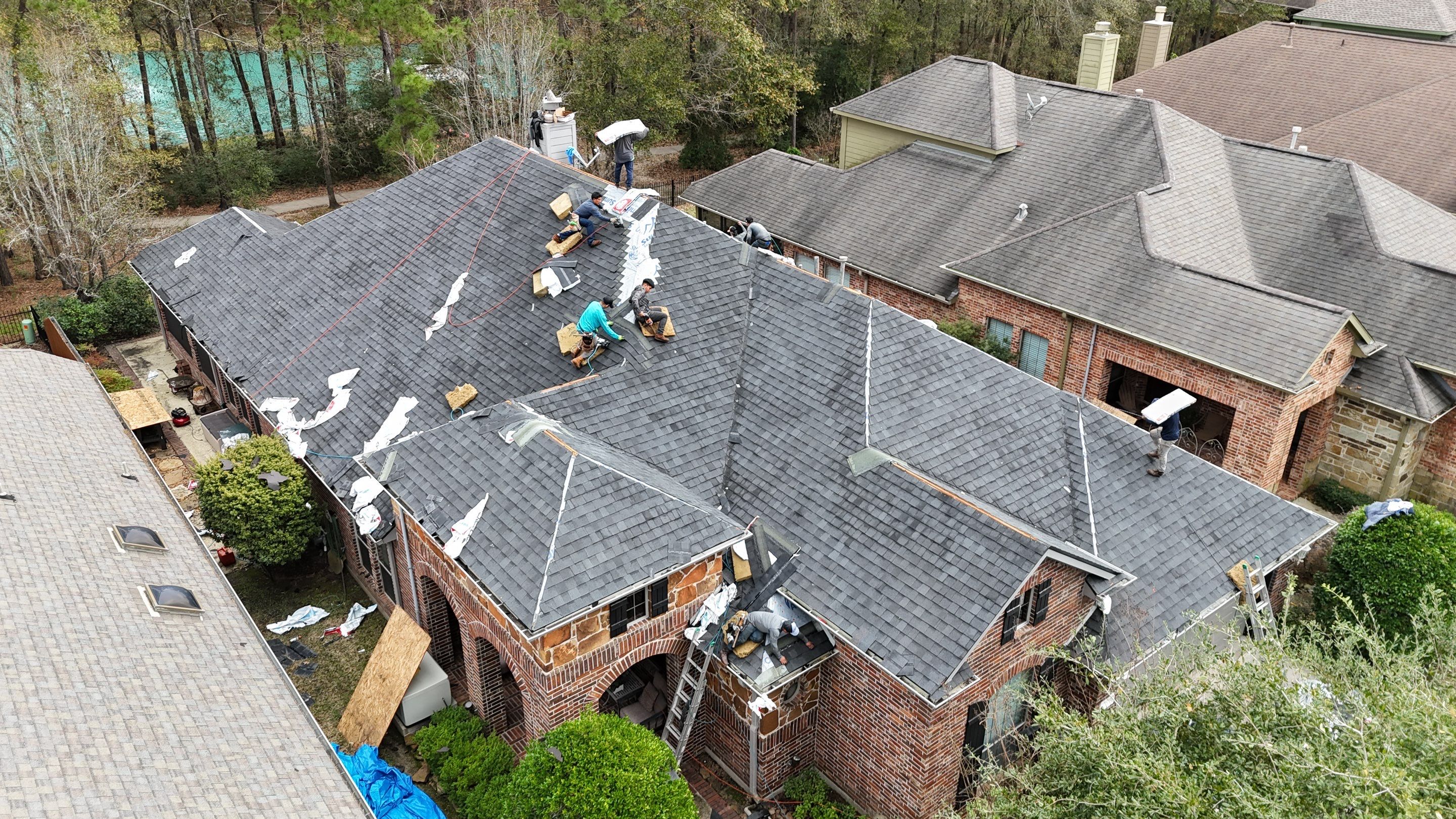 Kingwood Roof Installation using Atlas Pinnacle Pristine by Modern BYLT Roofing & Construction