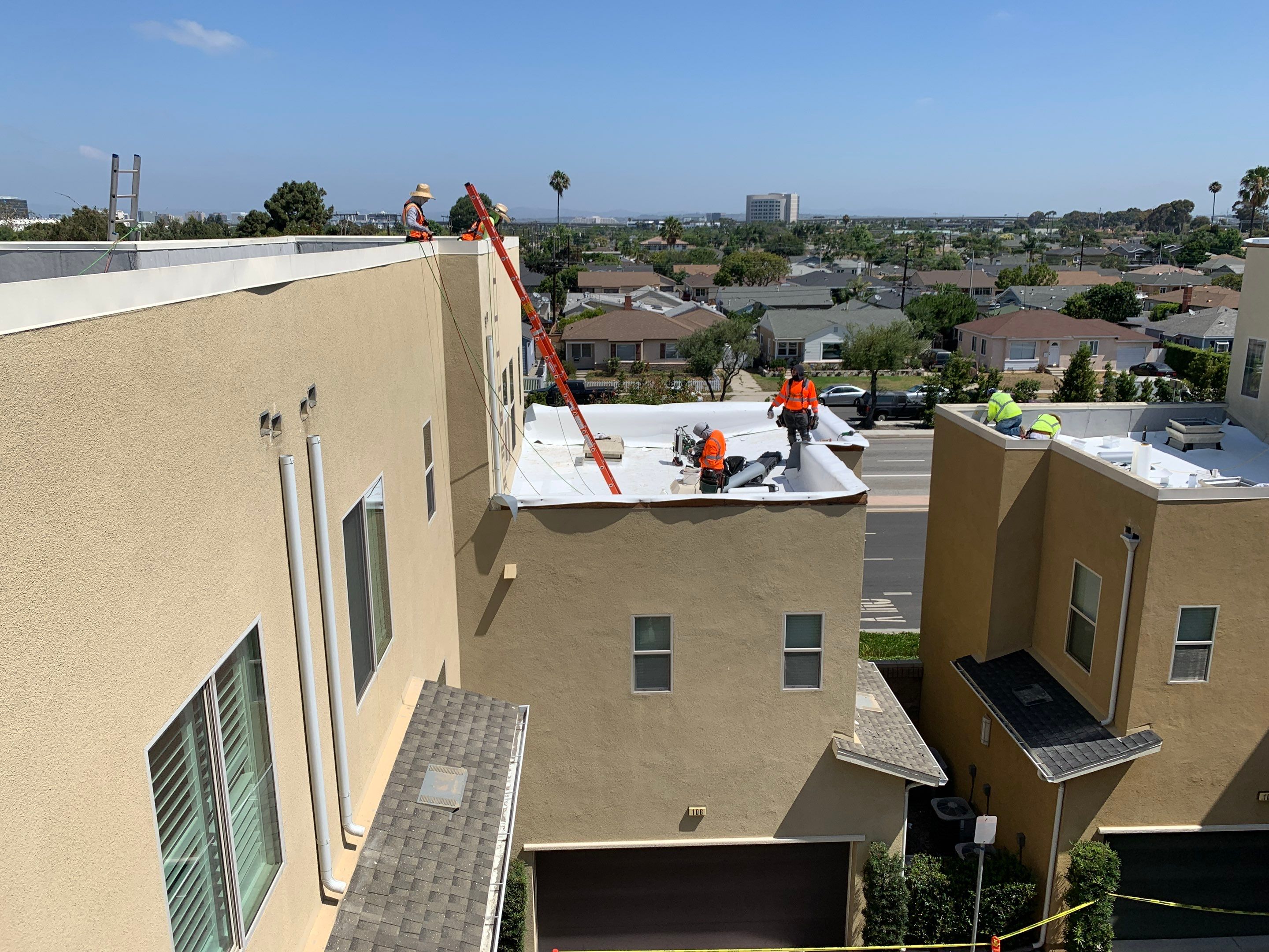360 @ EL SEGUNDO by LA Roof Systems Corporation